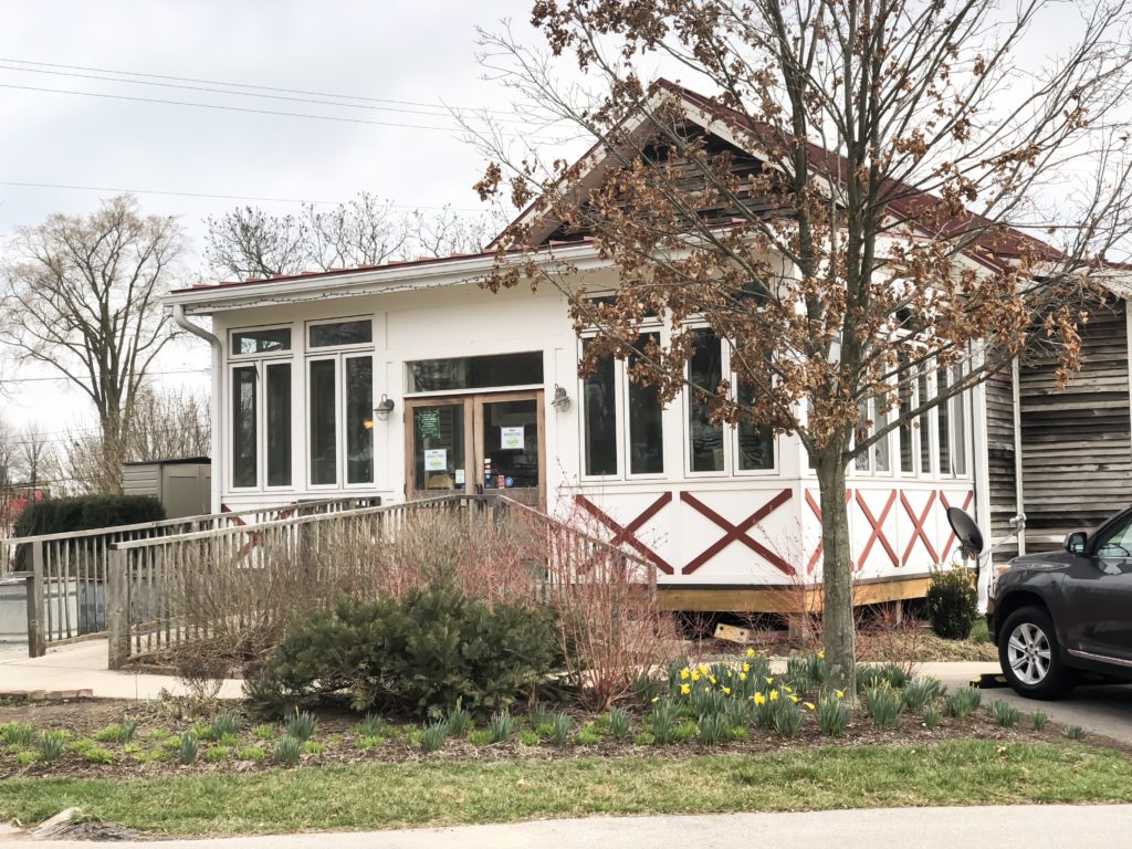 The first place I've chose to spotlight is the Windy Corner Market, which is located in north of Lexington amidst many of Lexington's famous horse farms. If you haven't been there, you are in for a real treat! #sharethelex #lexingtonky #kentucky #kentuckyproud #eatkentucky #eatlexington