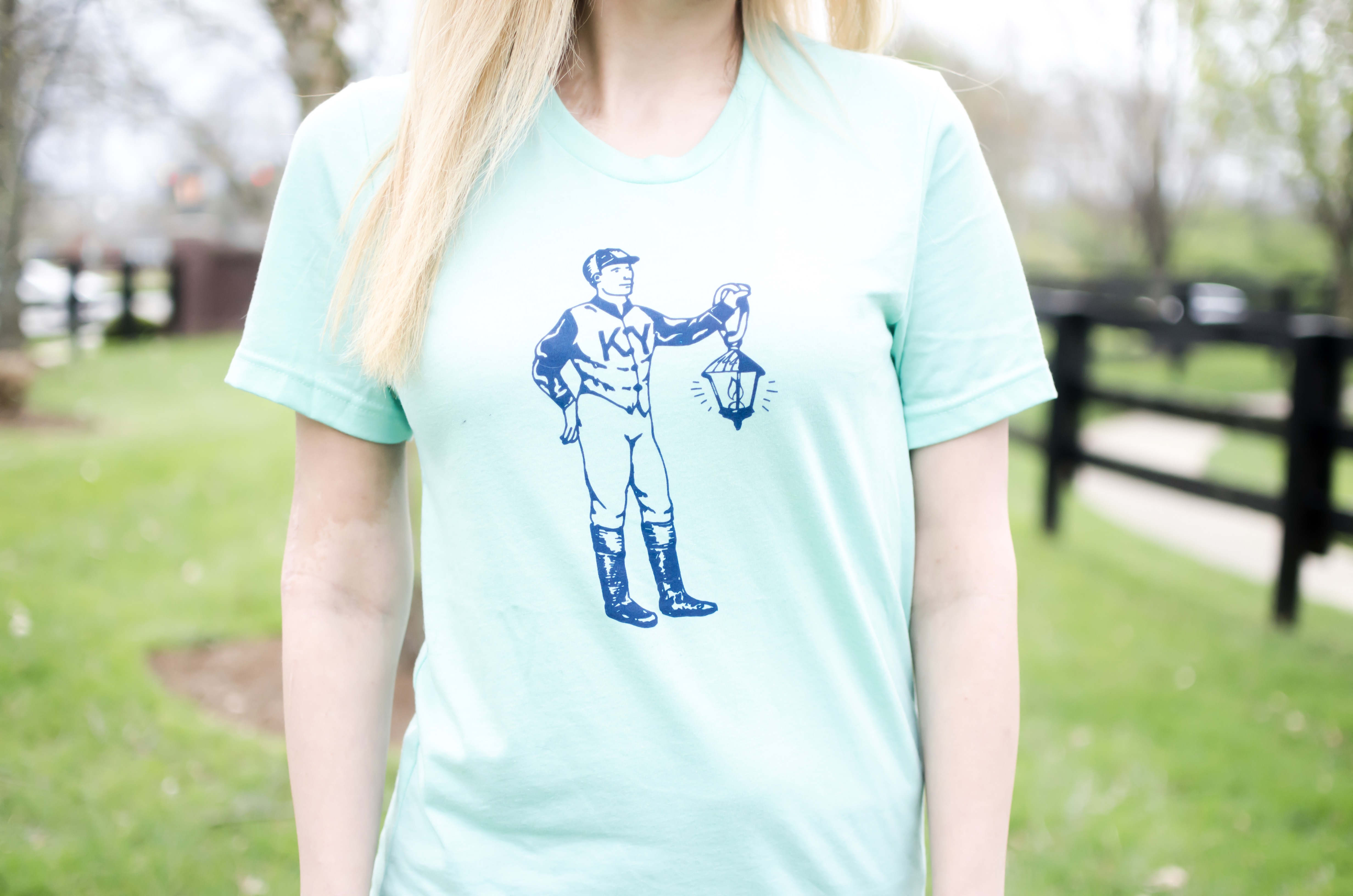 This week's "Local Spotlight" is none other than My Kentucky Tee. Hearing the name you might think it's just a t-shirt shop, but no, it's not! I mean, they do have shirts available for purchase on their website, but it is so much more than that! My Kentucky Tee is a subscription service where you'll receive a Kentucky themed shirt (aka "Tee of the Month") every month! #sharethelex #lexingtonky #kentucky #shoplocal #travelky #visitlex #statepride #fashion #casual