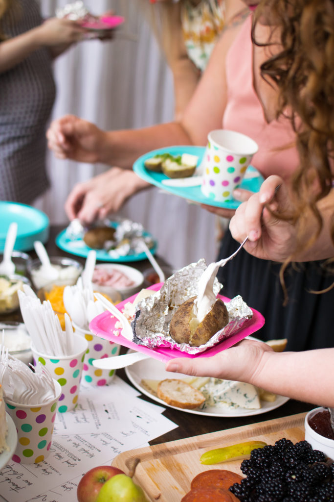 Over the weekend, a bunch of local bloggers from Lexington, Louisville, and the surrounding areas got together for a Sip and Brunch #brunch #kentucky #bloggers #event #lexington #louisville #food #donut #doughnuts