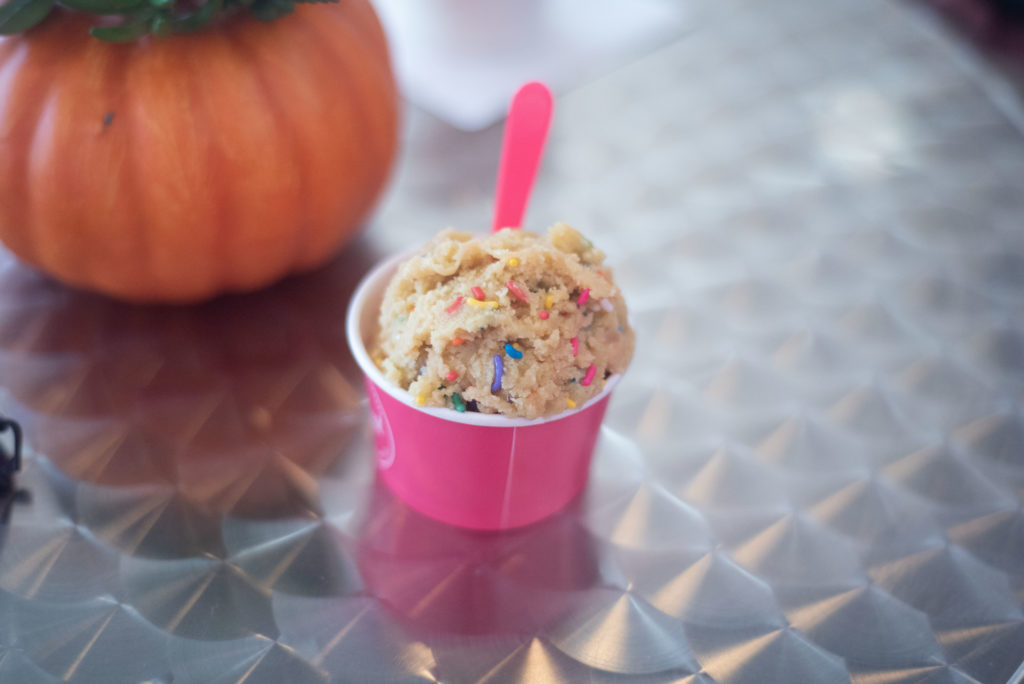 NoBaked Cookie Dough is a Nashville-based raw cookie dough shop that opened in Lexington, Kentucky back in the middle of October. Once you walk inside, it's like an Instagram dream. It's very colorful - everything is pink! #dessert #sweets #cookiedough #kentucky #lexington #lexingtonkentucky #travel #shoplocal #taste #food