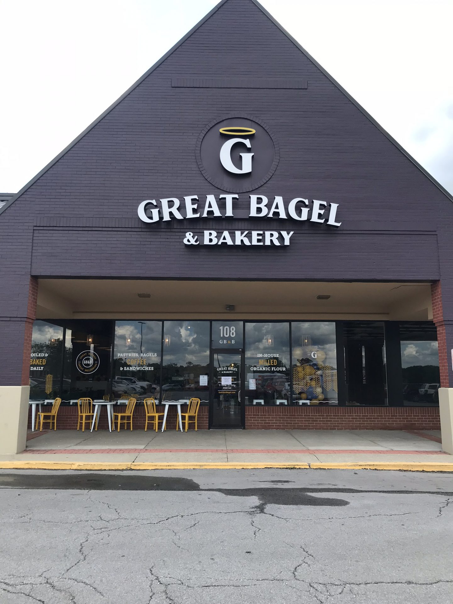 the outside of Great Bagel in Lexington, Kentucky